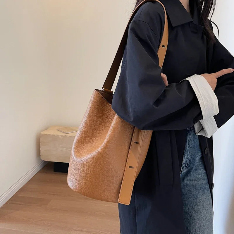 Solid Elegance Leather Bag